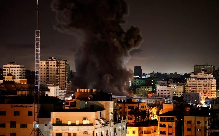 Israel lại không kích Dải Gaza